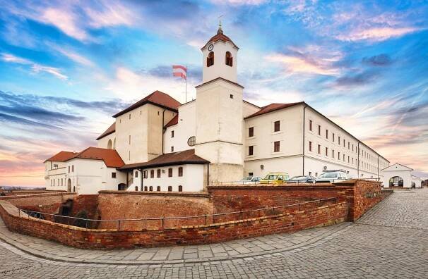 hrad špilberk v brně při západu slunce, česká republika - brno - stock snímky, obrázky a fotky