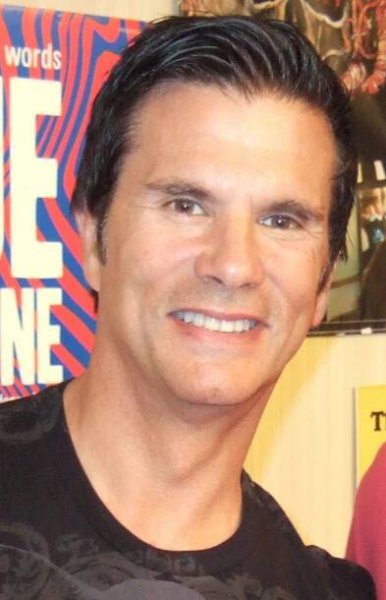 Soubor:Lorenzo Lamas 2013.jpg – Wikipedie