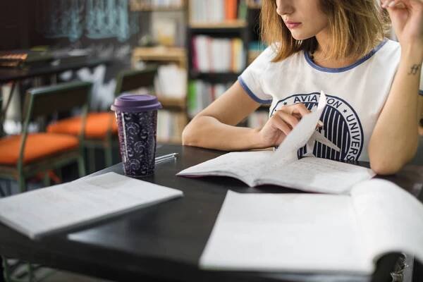 Mastering the Scientific Essay: A Step-by-Step Guide for Students