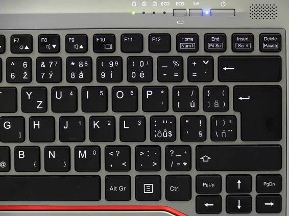 Fujitsu LifeBook E743 - business v tradičním pojetí - Recenze - NOTEBOOK.cz