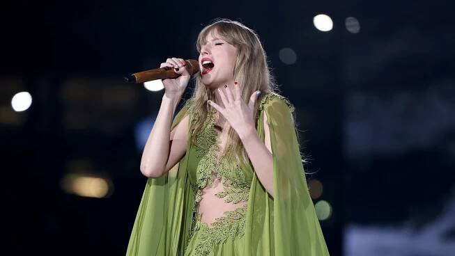 Taylor Swift draws record-breaking crowd at Pittsburgh stadium during Eras Tour concert