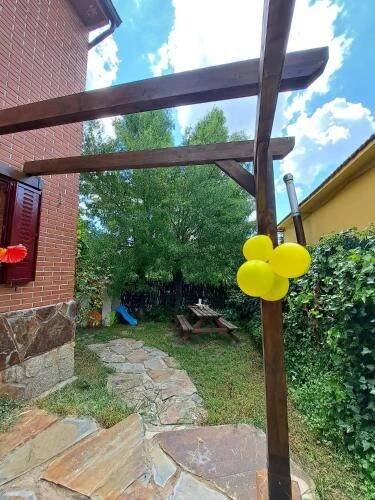 Casa Cercedilla Montaña Esquí (Casa Cercedilla Montana Esqui) in Los Molinos (Madrid)