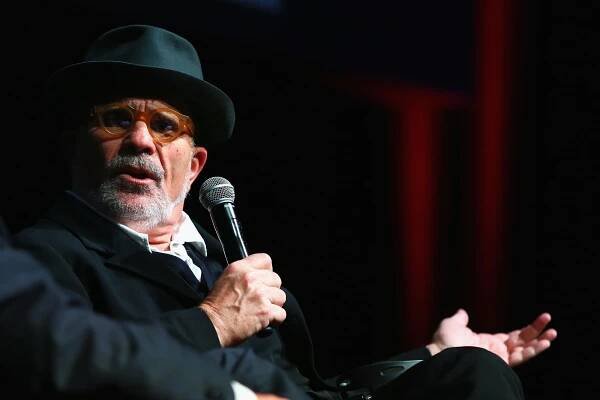 Playwright David Mamet claimed during an interview teachers are inclined to pedophilia.