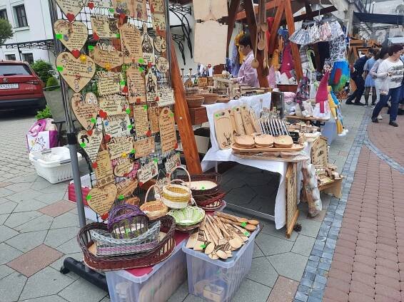 Centrum mesta ožilo ľudovými remeslami (fotoreportáž) – otvorene.info