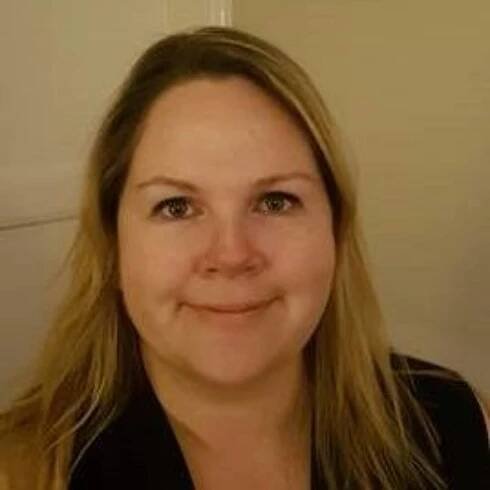 Jennifer Stone Author Photo e1573235297939