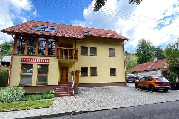 AGENTURA ZVONEK