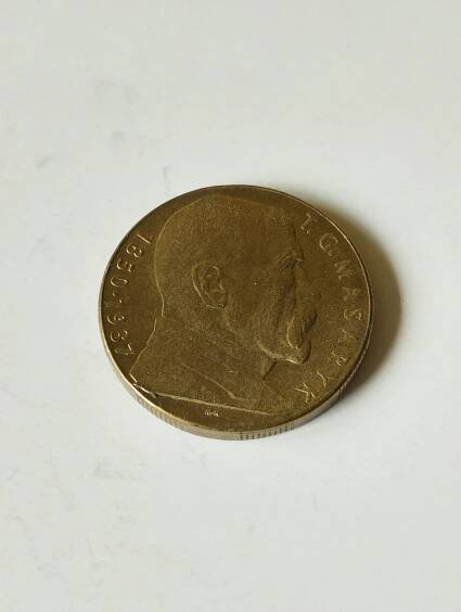 10 kč Masaryk 1990 r., prasklá raznice