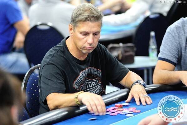 Main Event ČPT srpen: Den 1B pořešil Tomáš Brož, v turbo "céčku" řádil Rosťa Paleta - POKERživě