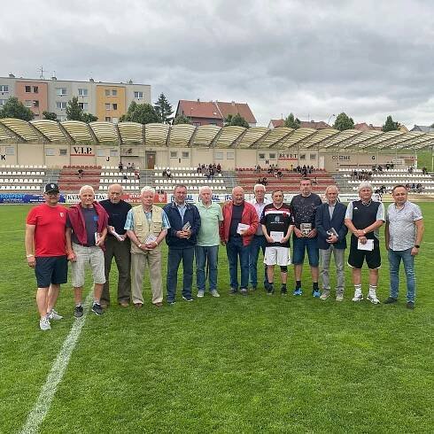 Oslavy 120 let fotbalu v Kroměříži: porážka s Ružomberokem i ocenění legend