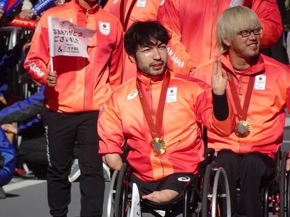 Takayuki Suzuki (swimmer)