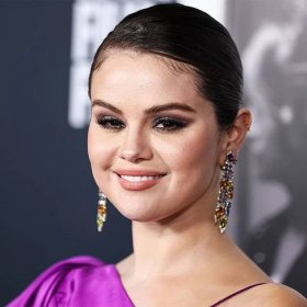 Fans Express Concern For Selena Gomez After She Shares New Clip For Rare Beauty: 'She Can Barely Move Her Eye'