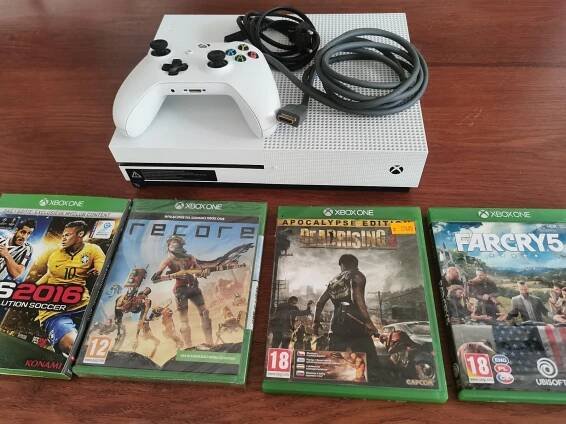 XBOX ONE S + hry