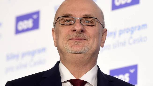 Nový senátor Tecl pro INFO.CZ: Chci jednoduché zákony, Senát je jako životní pojistka