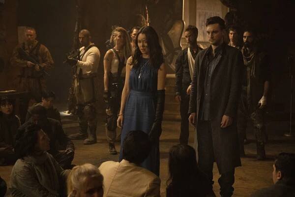 Prvních 100 - The Flock - Z filmu - Luisa D'Oliveira, Richard Harmon