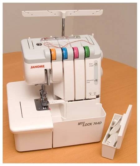 Janome 744 D - overlock
