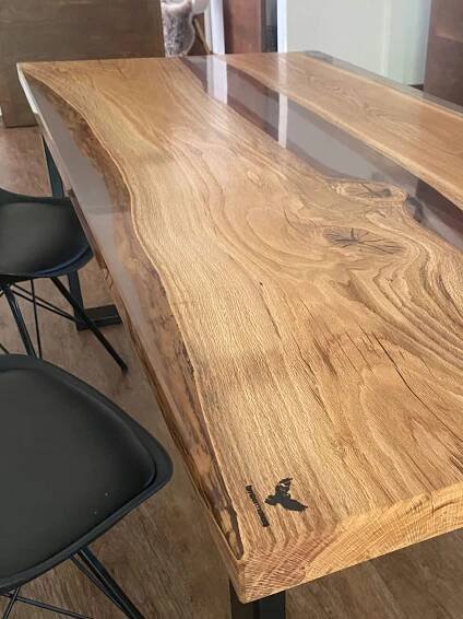 Oak wood dining table PURE RIVER - timbermakers.cz