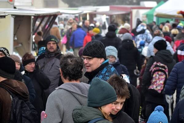 Zájem byl i o lysohlávky. Nové Město na Moravě pořádalo oblíbený farmářský trh