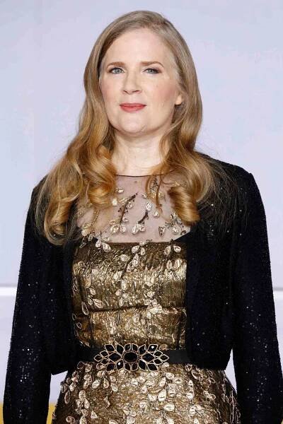 Suzanne Collins - The Hunger Games: Mockingjay - Part 1