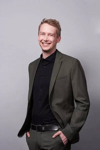 Foto des kobaltblau Mitarbeiters Tim Krüger
