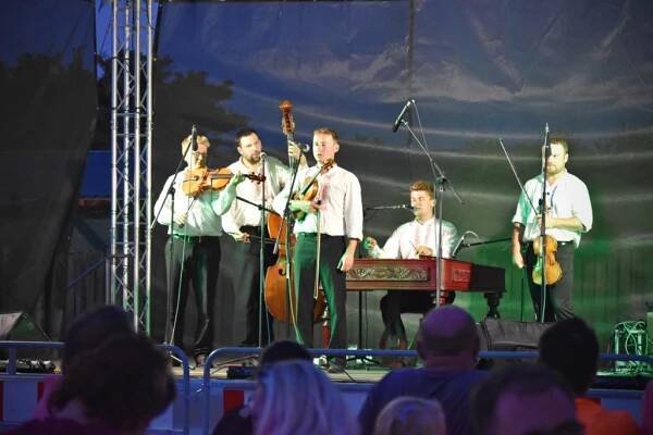 Folklórní večer s CM Slovácko mladší z Mikulčic | 