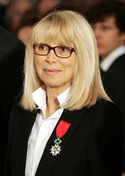 Mireille Darc: *15.5.1938 – †28.8.2017, francouzská herečka a režisérka