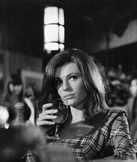 1968.
Jacqueline Bisset.