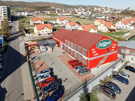 Garážová vrata a venkovní žaluzie Beroun | LOMAX