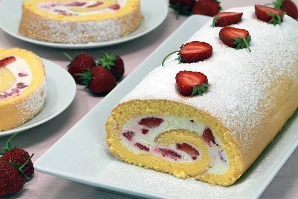 roláda, rolády, piškotová roláda, roláda bez mouky, piškotová roláda recept, rychlá roláda