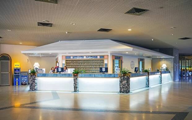Dovolená na Sardinii: 4* rodinný hotel u pláže s all inclusive light, 3 bazény, animace