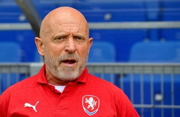 Jarolím k Šilhavému: Vadí mi, že nevidím žádný koučing. Trenéři jsou jako diváci
