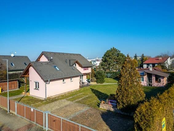 prodej rodinného domu Lázně Bohdaneč - Otrošina Invest