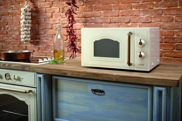 MIKROVLNNÁ TROUBA GORENJE 20L 700W GRIL RETRO STYL BÍLÁ MO4250CLI Kód výrobce 50KSN8-SHI51D0Y4