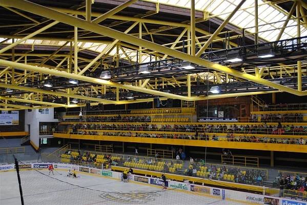 Zimní stadion Ivana Hlinky
