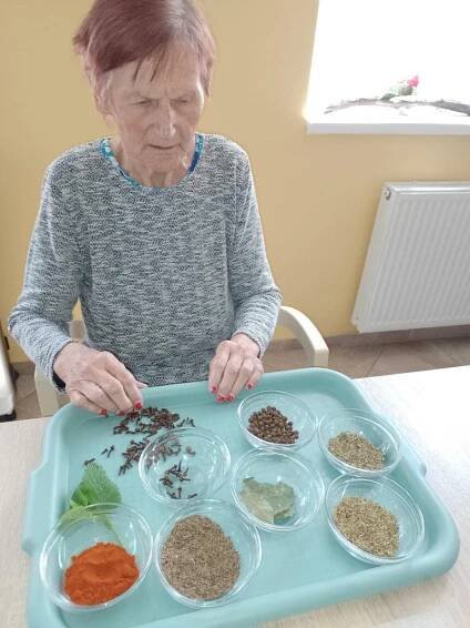Aktivní dopoledne v Domově Marie - Oficiální stránky Domov u zámku, z.s., Domov pro seniory, Domov se zvláštním režimem