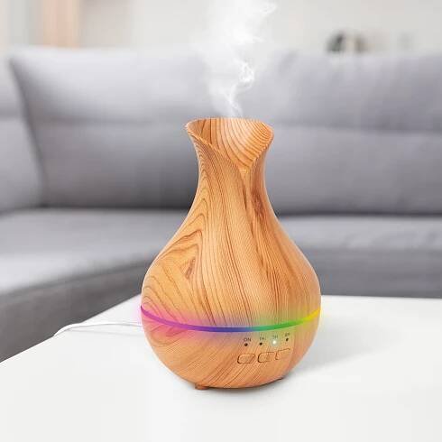 Aroma difúzor so sveteľnou terapiou 120 ml- drevený vzor