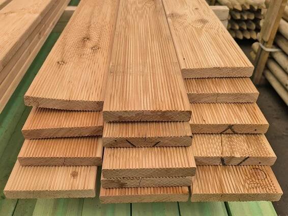 Terasová prkna 24 x 143 x 4000 mm sibiřský modřín VROUBKY/VROUBKY VÝPRODEJ - Ispas.cz - Dřevoprodej