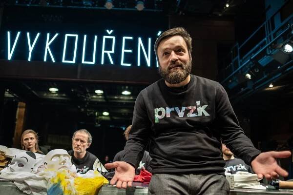 Vykouření | Husa na provázku