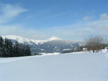 Ski areál Pec pod Sněžkou - ubytování, počasí, online webkamera, otevírací doba, akce