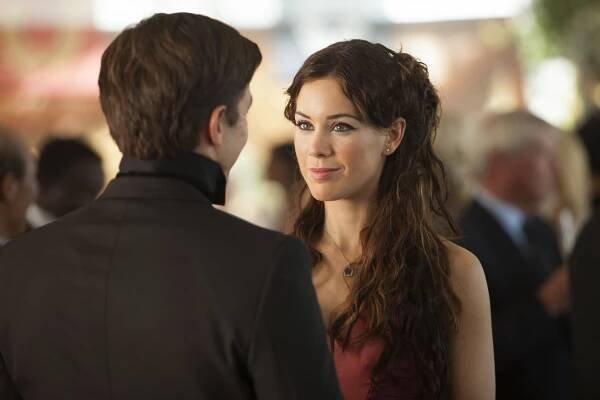 Dominion - Beware Those Closest to You - Z filmu - Roxanne McKee