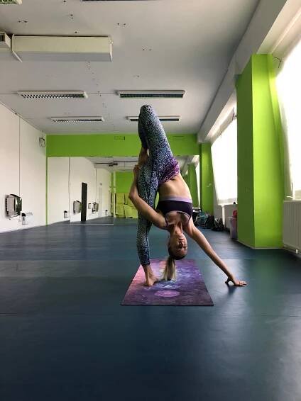 Michaela Çabuk - Yoga Karlín