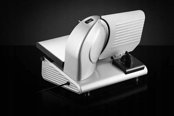 ELEKTRICKÝ KOVOVÝ KRÁJEČ NA CHLÉB A UZENINY KERCH FORTE 150W + NŮŽ EAN (GTIN) 5906306600010