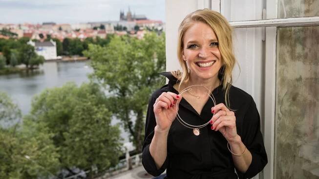 Talentovaná Anna: Navrhla tramvaj, vibrátor i kolekci šperků - Proženy.cz