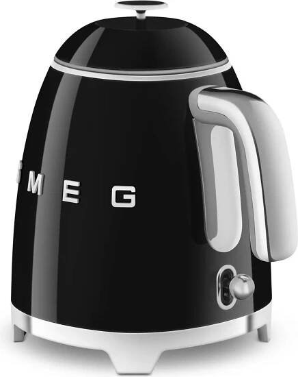 Černá rychlovarná konvice z nerezové oceli 800 ml Retro Style – SMEG