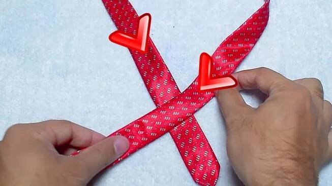 How to Tie-a-Tie - Full Windsor (Slowly Mirrored) Step by Step Full Windsor Knot Tutorial