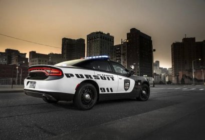 2017 Dodge Charger Pursuit pictures and wallpaper