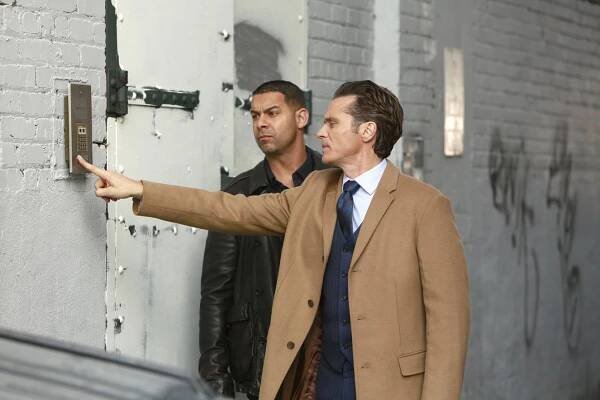 Castle na zabití - Pod vlivem - Z filmu - Jon Huertas, Seamus Dever