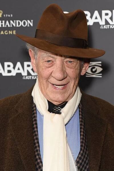Představitel filmového Gandalfa Ian McKellen (85): Bolestivý pád z jeviště a převoz do nemocnice