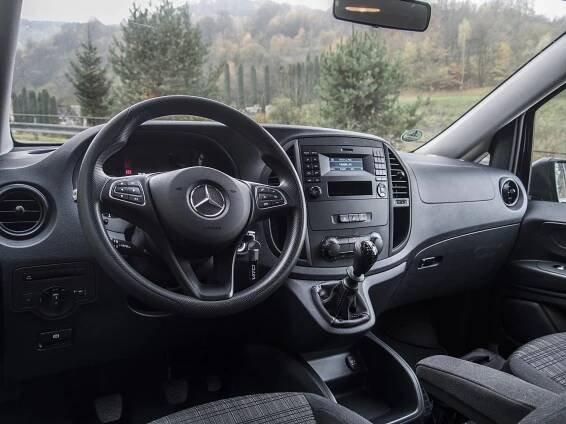Test Mercedes-Benz Vito 114 XL: Modrá veľryba - AutoGrip