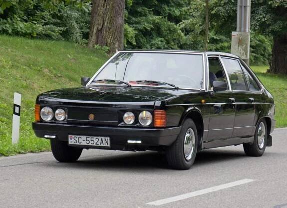 TATRA 700 - Fotoalbum - T613-3 - seznam - 1988 