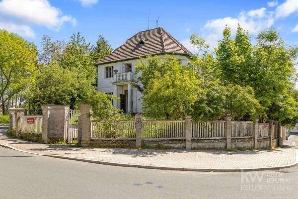 Prodej vily, 130 m2, pozemek 718 m2 - Praha - Liboc - Keller Williams